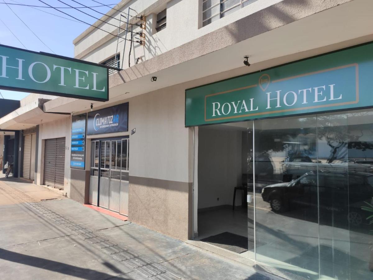 Royal Hotel Dourados Bagian luar foto