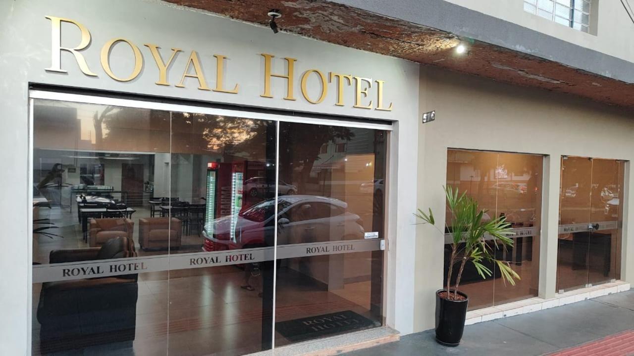 Royal Hotel Dourados Bagian luar foto